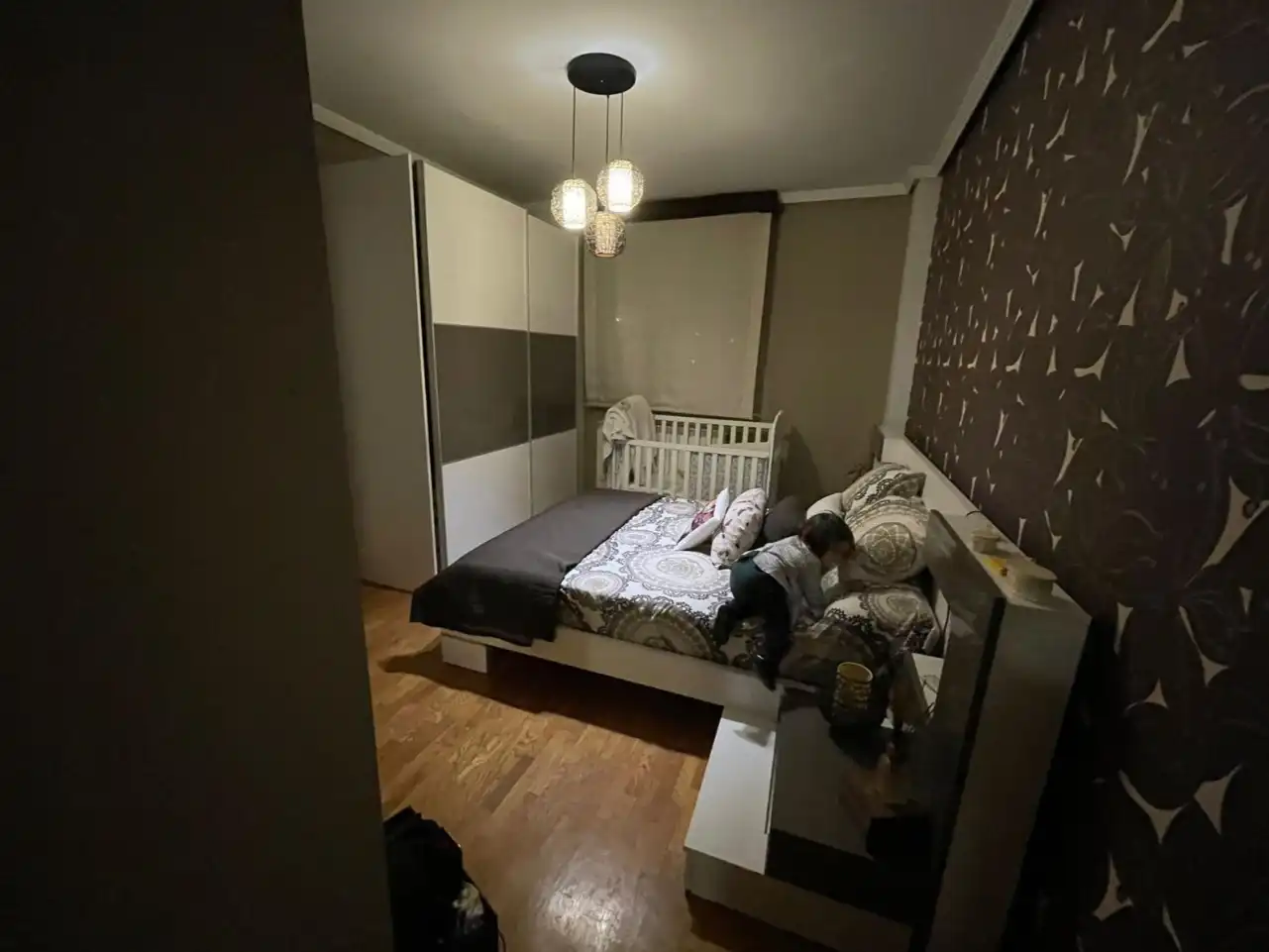 Pis en venda a Calle Viña Lola, 27, Valdepeñas Dormitori de Pis en venda en Valdepeñas amb Aire condicionat, Calefacció i Jardí privat
