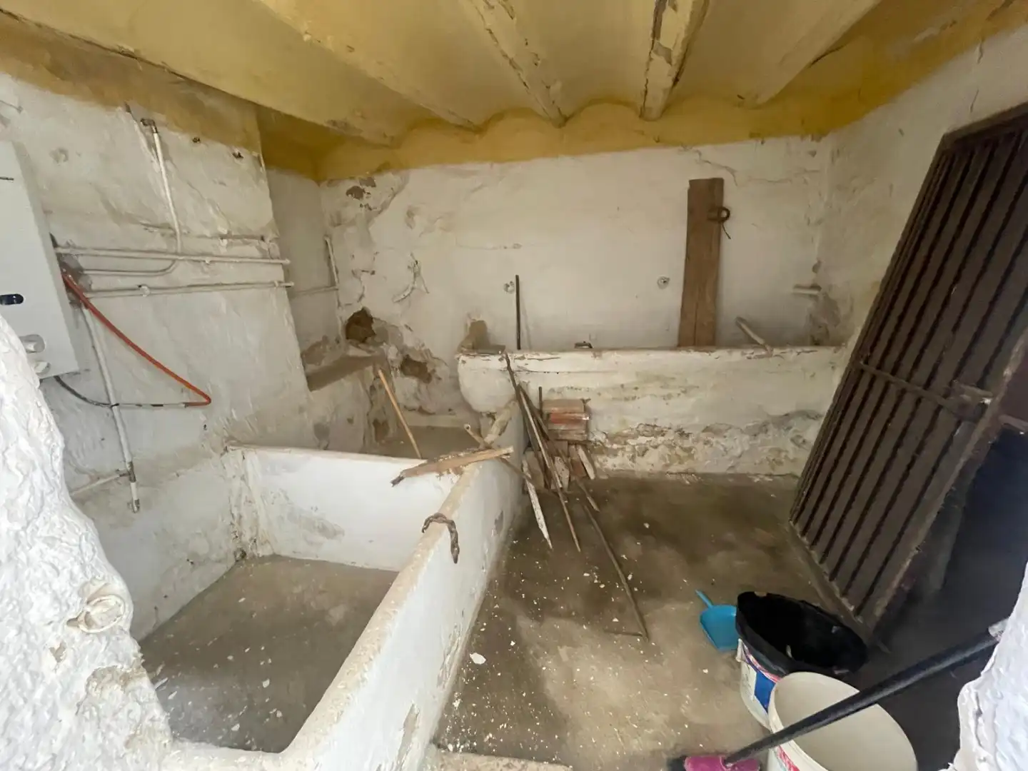 Casa adosada en venta en Chiva con Terraza, Trastero y Balcón