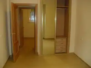 Habitació a Calle de Santa Clara, 2, San Lorenzo Dormitori de Dúplex per a compartir en Sevilla amb Aire condicionat, Calefacció i Jardí privat