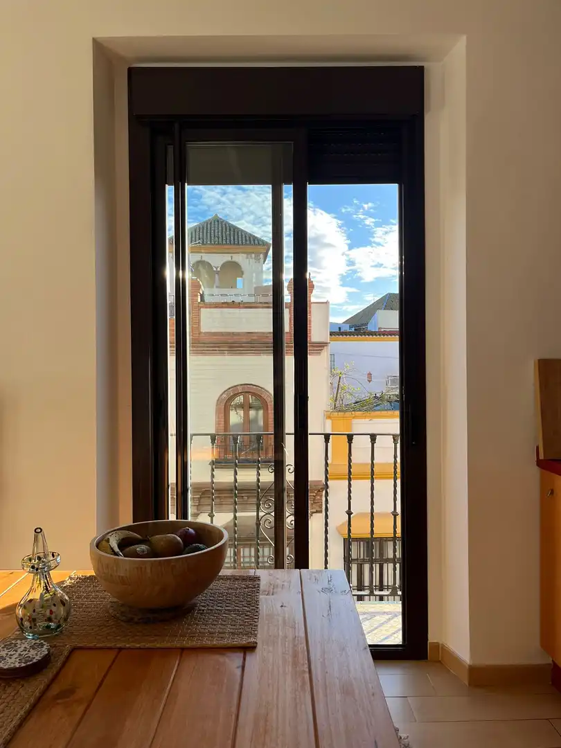 Habitació a Calle de Santa Clara, 2, San Lorenzo Dúplex per a compartir en Sevilla amb Aire condicionat, Calefacció i Jardí privat