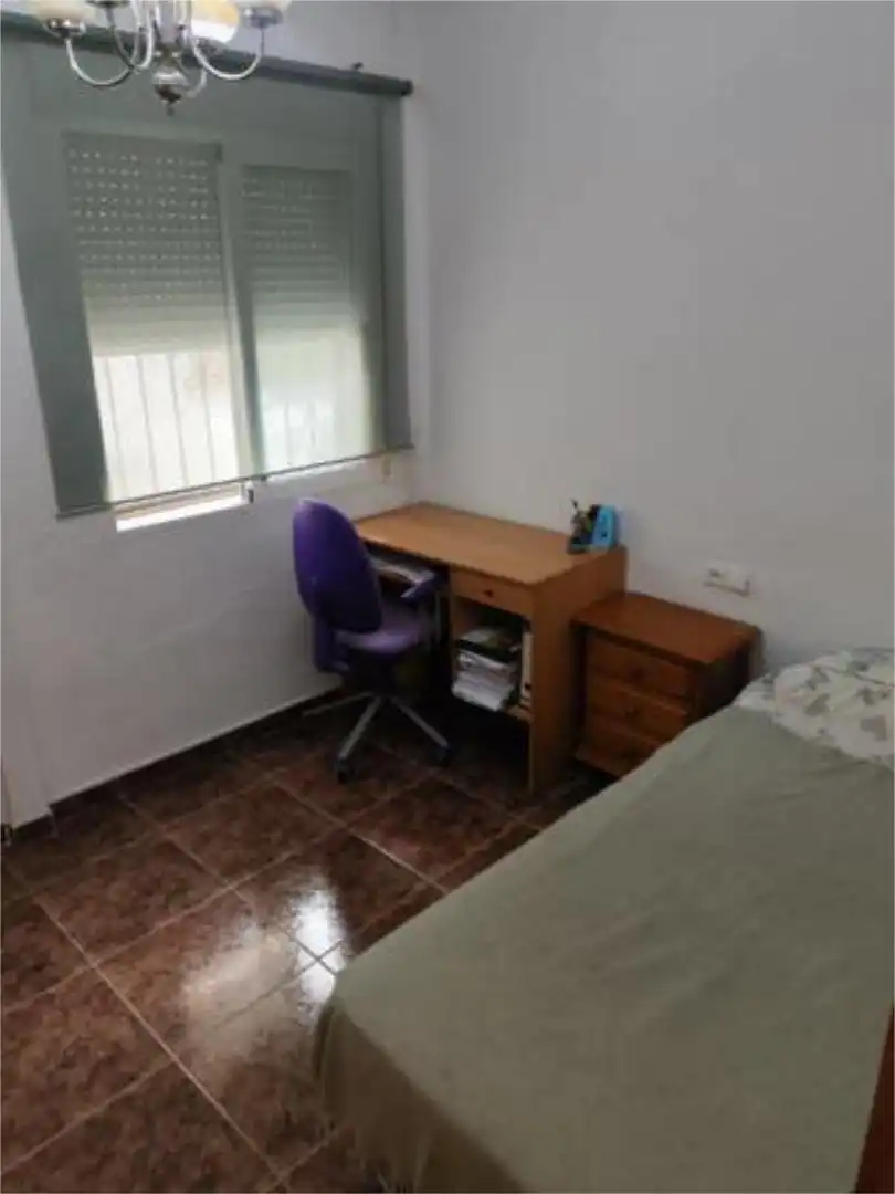Casa o xalet en venda a Alcantarilla Dormitori de Casa o xalet en venda en Alcantarilla amb Terrassa, Traster i Moblat