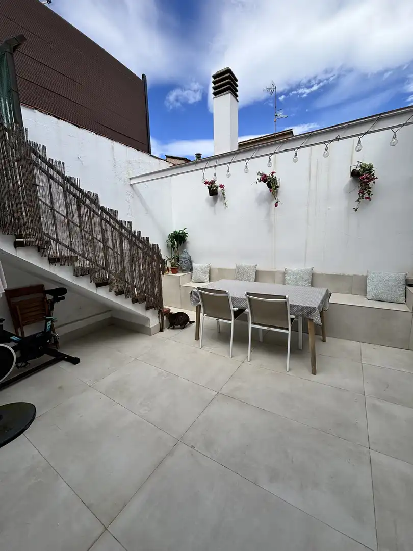Planta baja en venta en Carrer Figueres, 18, Olot Terraza de Planta baja en venta en Olot con Calefacción, Parquet y Terraza