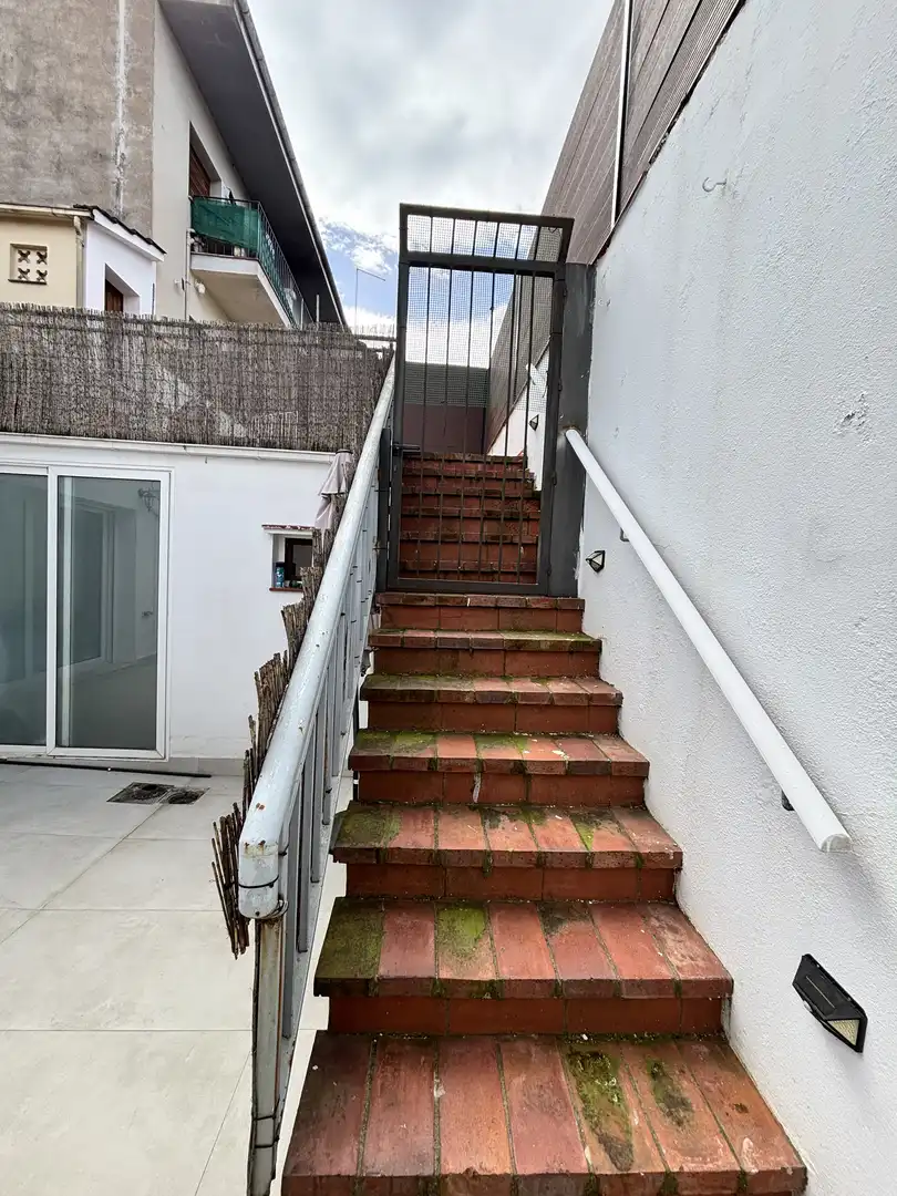 Planta baja en venta en Carrer Figueres, 18, Olot Terraza de Planta baja en venta en Olot con Calefacción, Parquet y Terraza