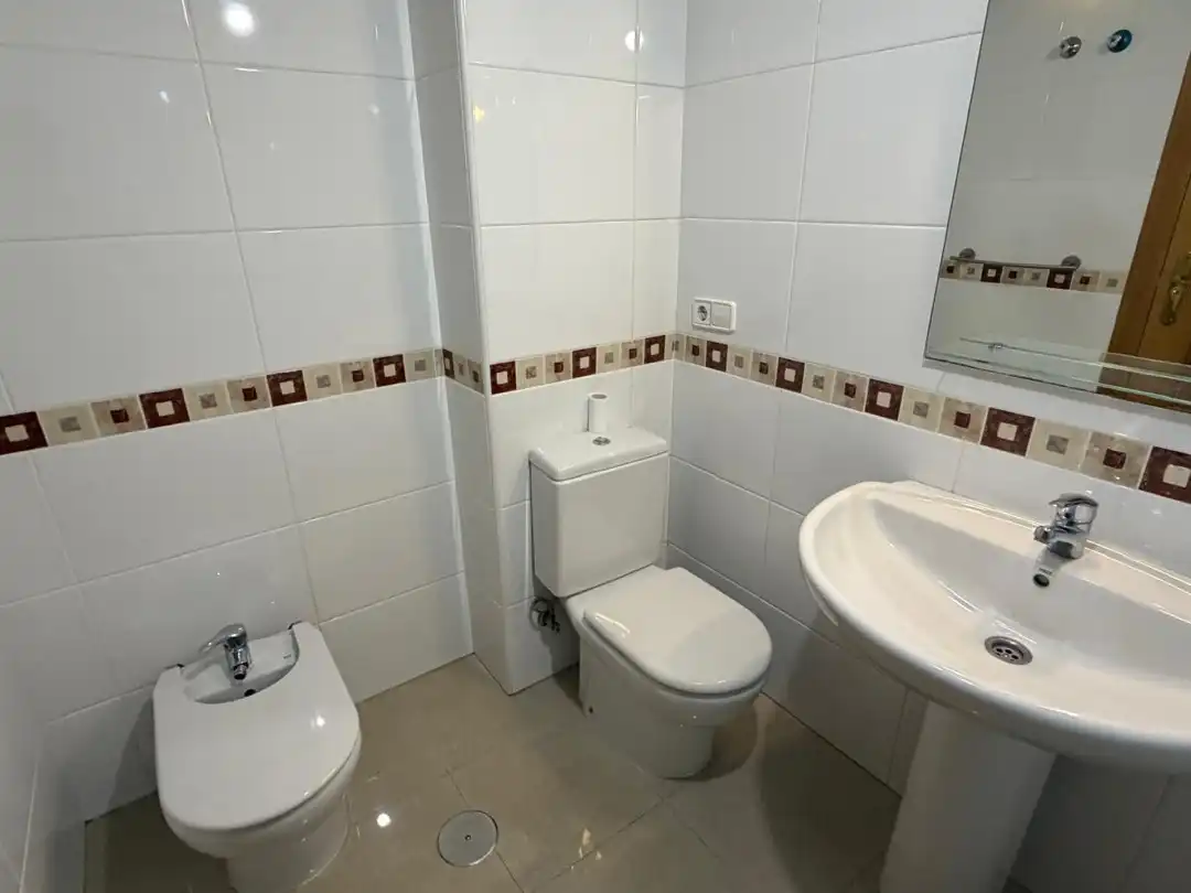 Piso de alquiler en Avenida Juan Carlos I, 44, Juan Carlos I Baño de Piso de alquiler en Murcia con Aire acondicionado, Parquet y Terraza