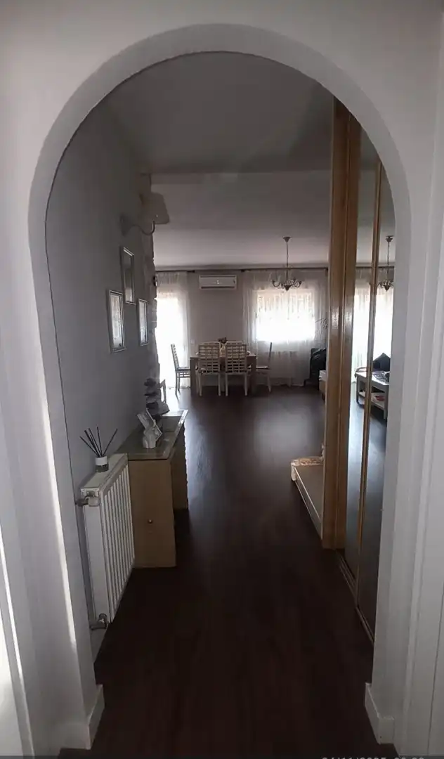 Casa o chalet en venta en Calle Giralda, 56, Los Hueros Comedor de Casa o chalet en venta en Villalbilla con Aire acondicionado, Terraza y Piscina