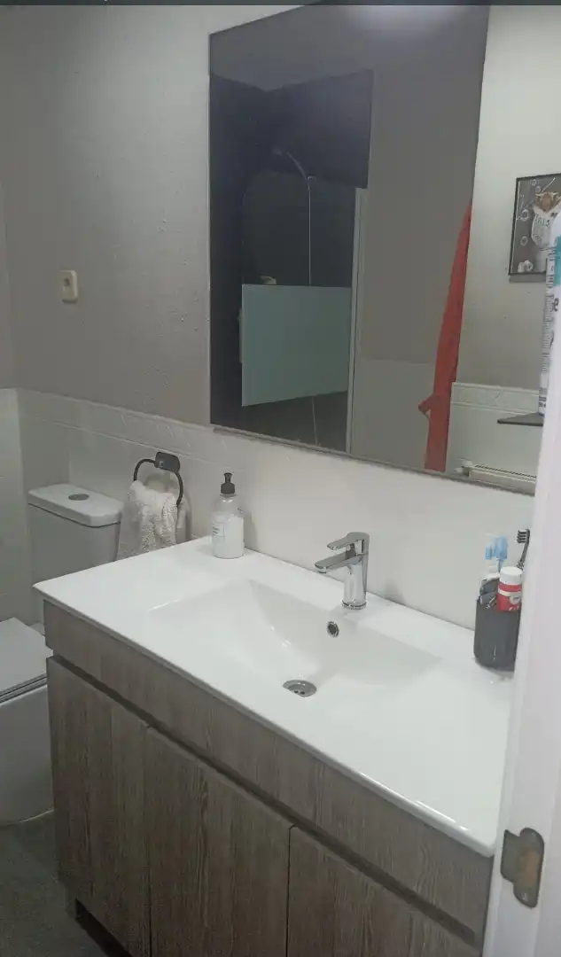 Casa o chalet en venta en Calle Giralda, 56, Los Hueros Baño de Casa o chalet en venta en Villalbilla con Aire acondicionado, Terraza y Piscina