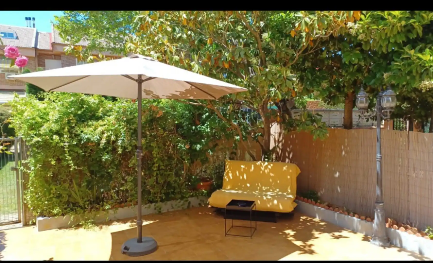 Casa o chalet en venta en Calle Giralda, 56, Los Hueros Terraza de Casa o chalet en venta en Villalbilla con Aire acondicionado, Terraza y Piscina