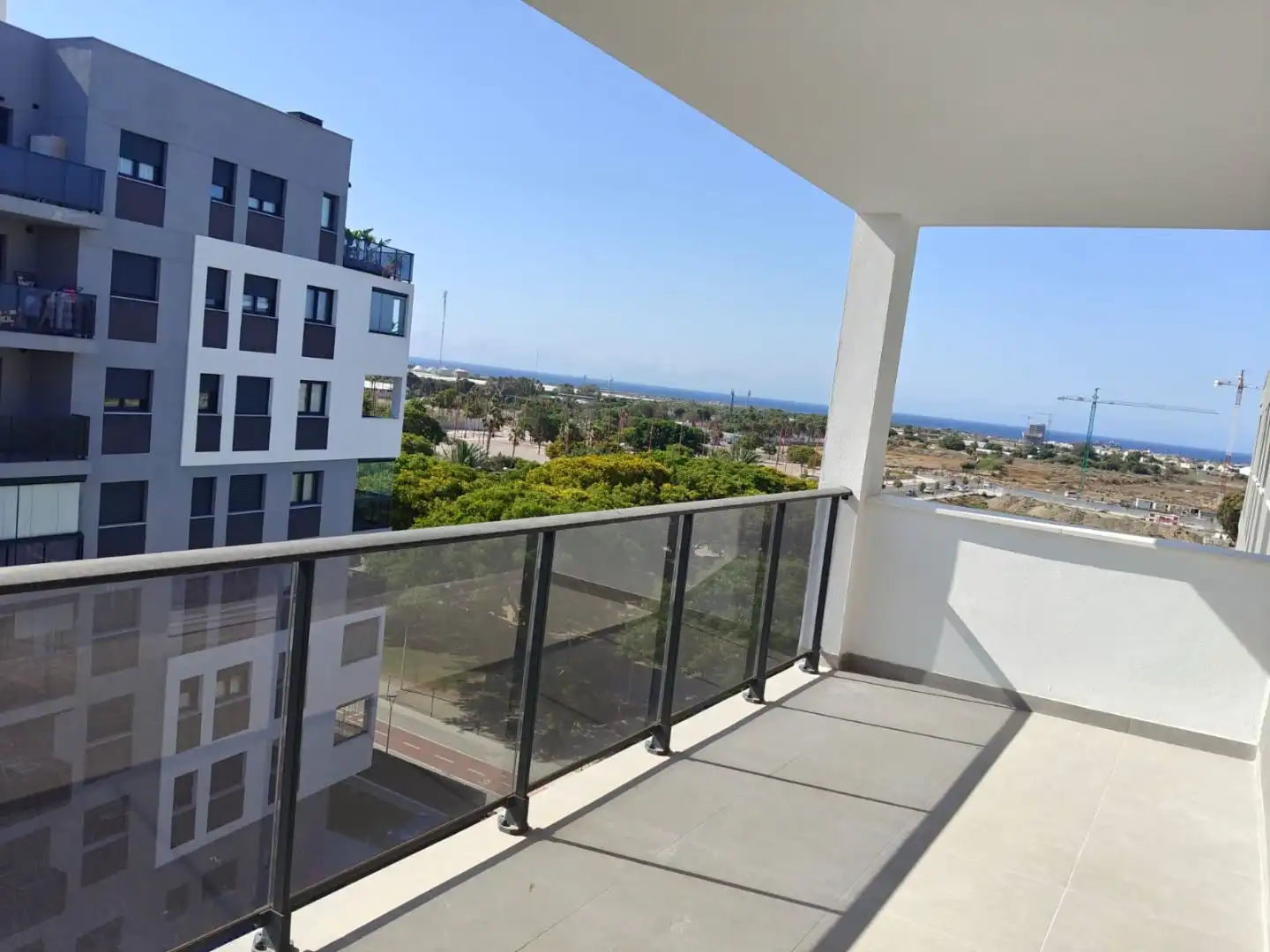 Terraza de Piso de alquiler en Almería con Aire acondicionado, Jardín privado y Terraza