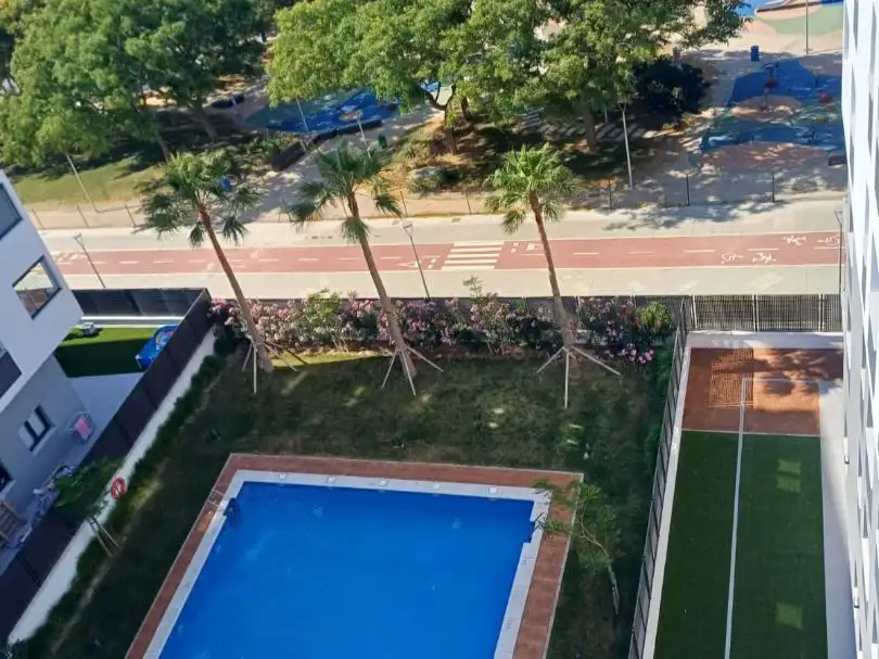 Piscina de Piso de alquiler en Almería con Aire acondicionado, Jardín privado y Terraza