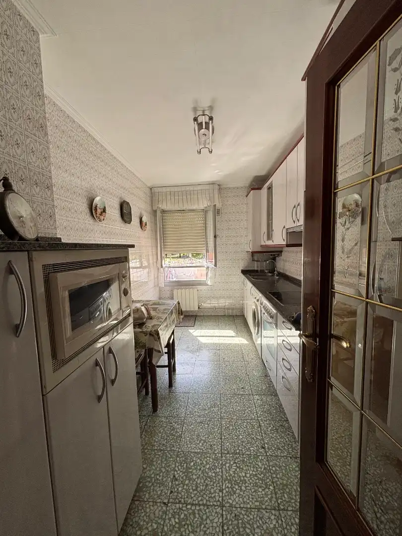 Wohnung zum Verkauf in Santa Marina Kalea, 7, Etxebarri Küche von Wohnung zum Verkauf in Etxebarri mit Heizung, Parkett und Abstellraum