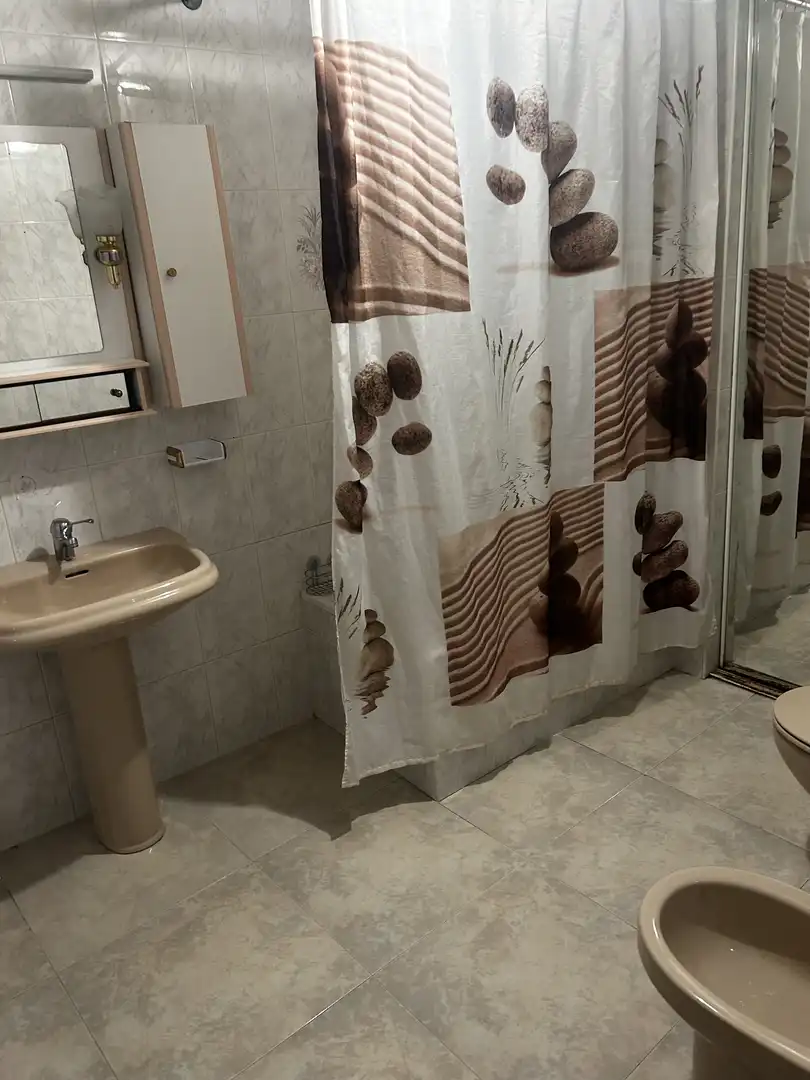 Bathroom of Flat for rent in Llerena  with Air Conditioner, Heating and Terrace