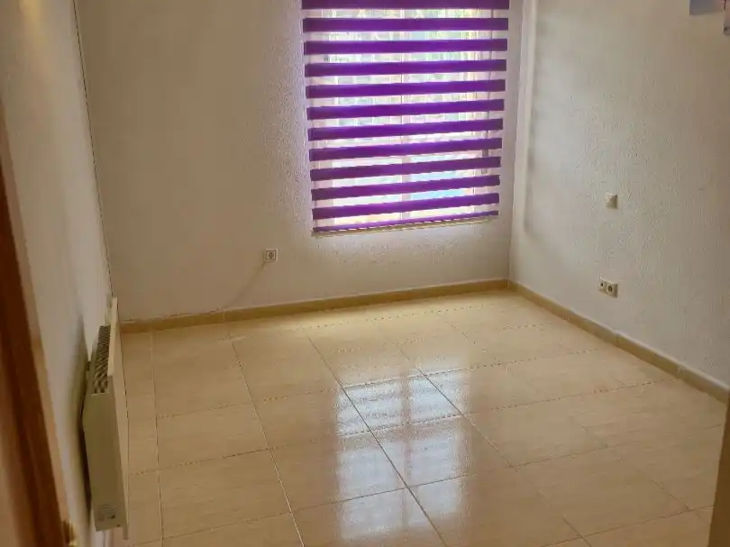 Schlafzimmer von Wohnung zur Miete in El Molar (Madrid) mit Klimaanlage, Heizung und Terrasse
