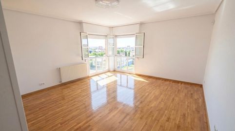Photo 2 of Flat for rent in Calle de Tumaco, 10, Salvador, Madrid Capital