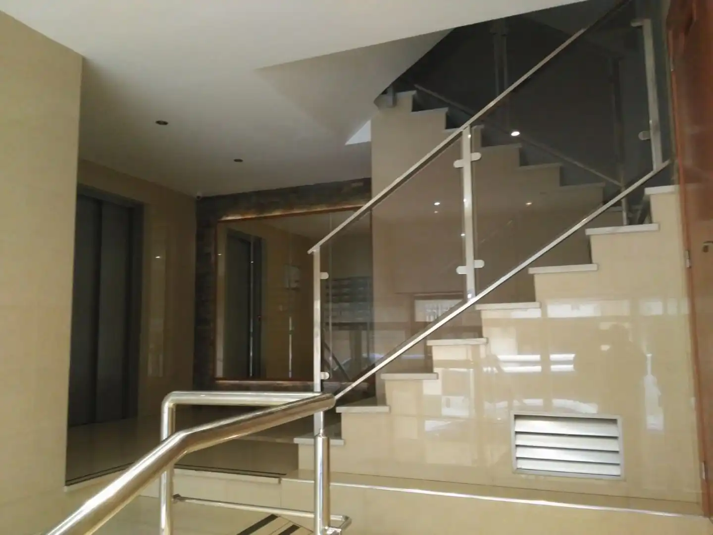 Piso en venta en Calle Mulhacén, 2, Centro Piso en venta en Almería con Balcón