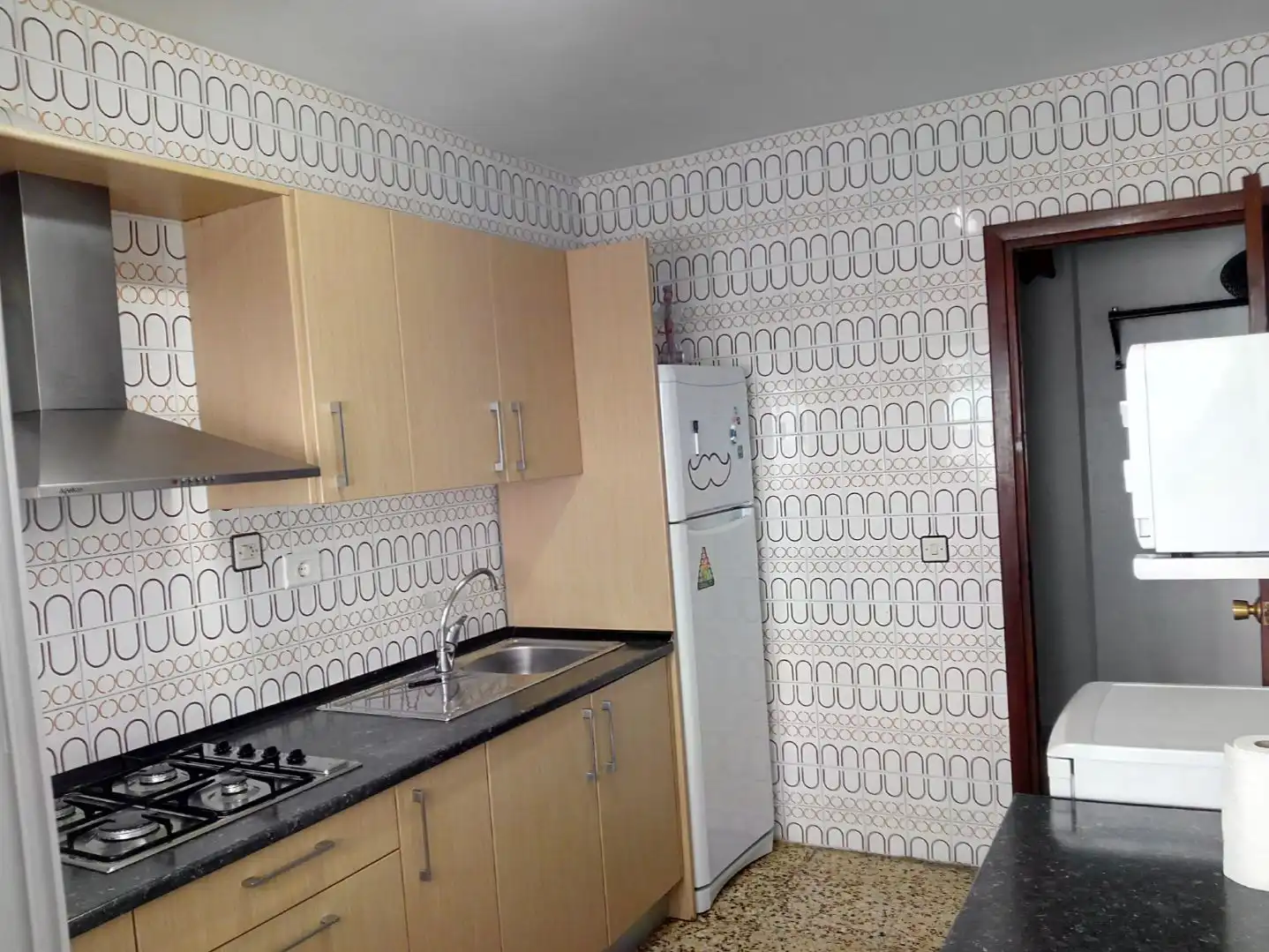 Piso en venta en Calle Mulhacén, 2, Centro Cocina de Piso en venta en Almería con Balcón