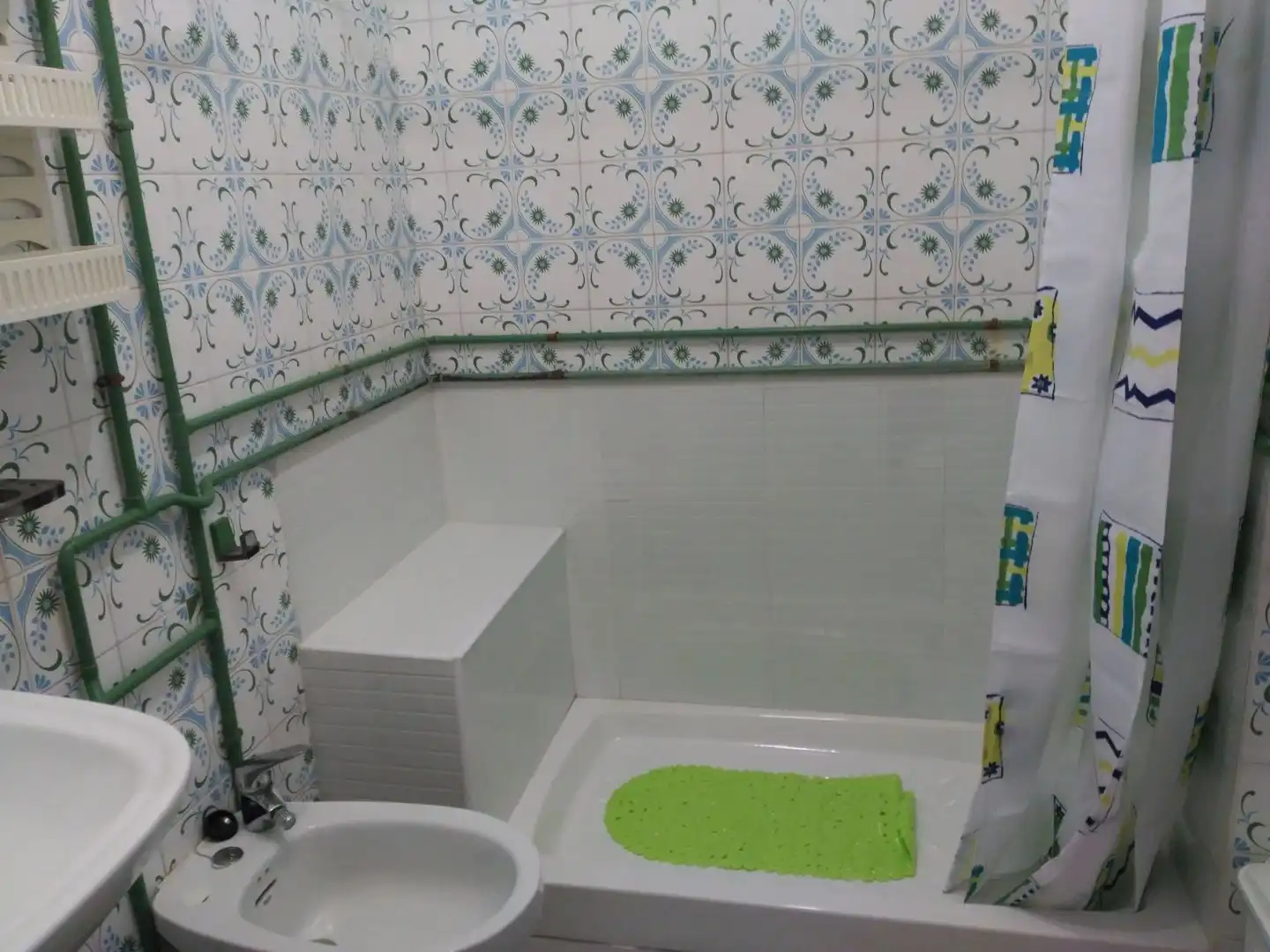 Piso en venta en Calle Mulhacén, 2, Centro Baño de Piso en venta en Almería con Balcón