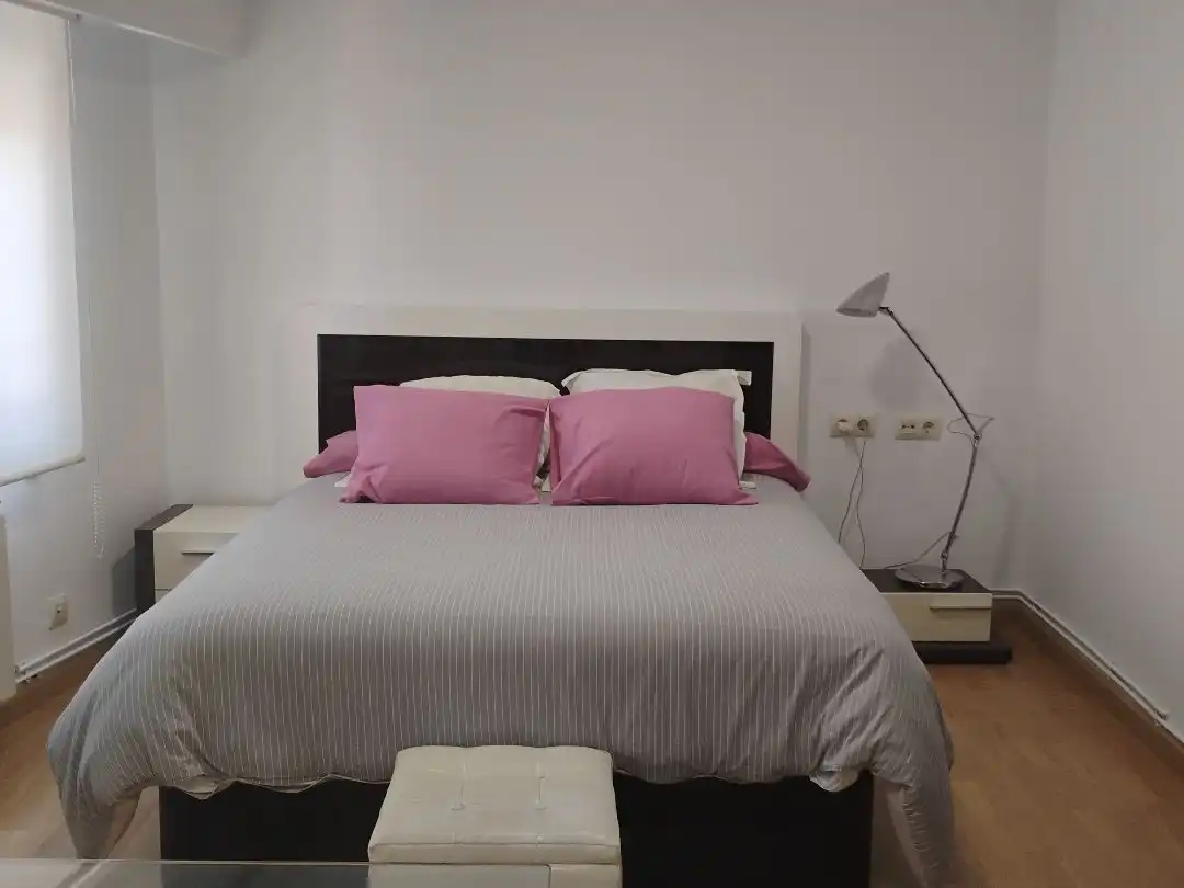 Piso en venta en Rúa Río Arnoia, 26, Ventiun Habitación de Piso en venta en Ourense Capital con Calefacción, Parquet y Trastero