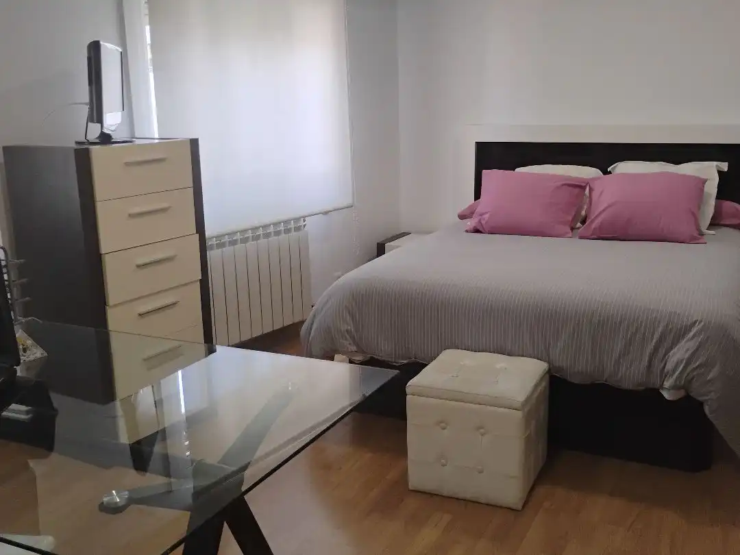 Piso en venta en Rúa Río Arnoia, 26, Ventiun Habitación de Piso en venta en Ourense Capital con Calefacción, Parquet y Trastero