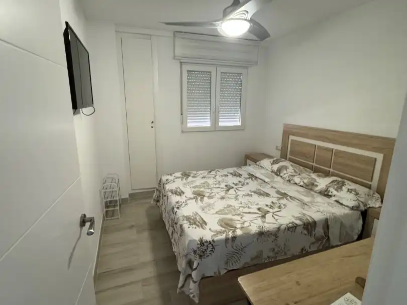 Piso de alquiler en Carrer de Jupiter, 7, Centro Urbano Habitación de Piso de alquiler en Benidorm con Aire acondicionado, Terraza y Amueblado