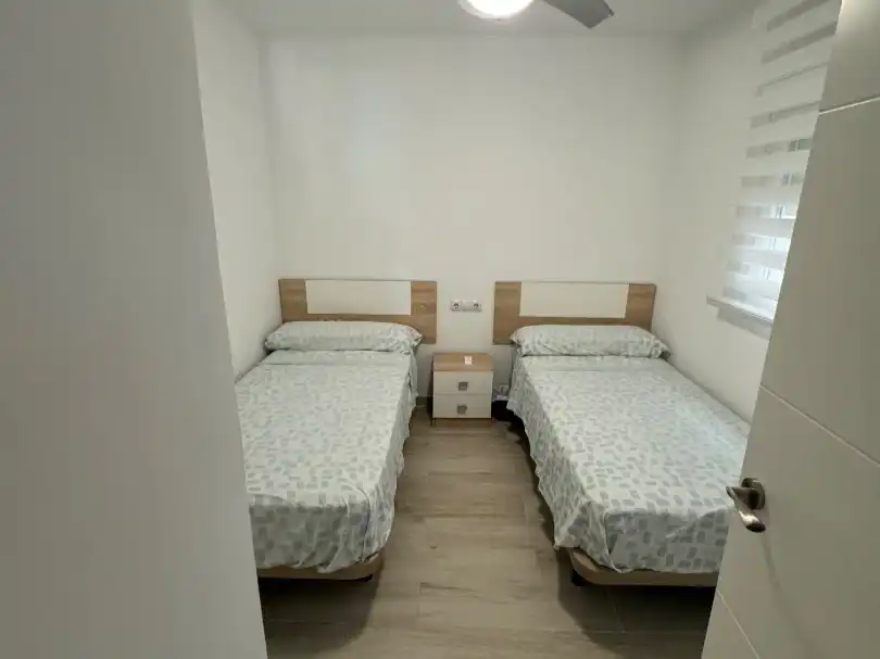 Piso de alquiler en Carrer de Jupiter, 7, Centro Urbano Habitación de Piso de alquiler en Benidorm con Aire acondicionado, Terraza y Amueblado