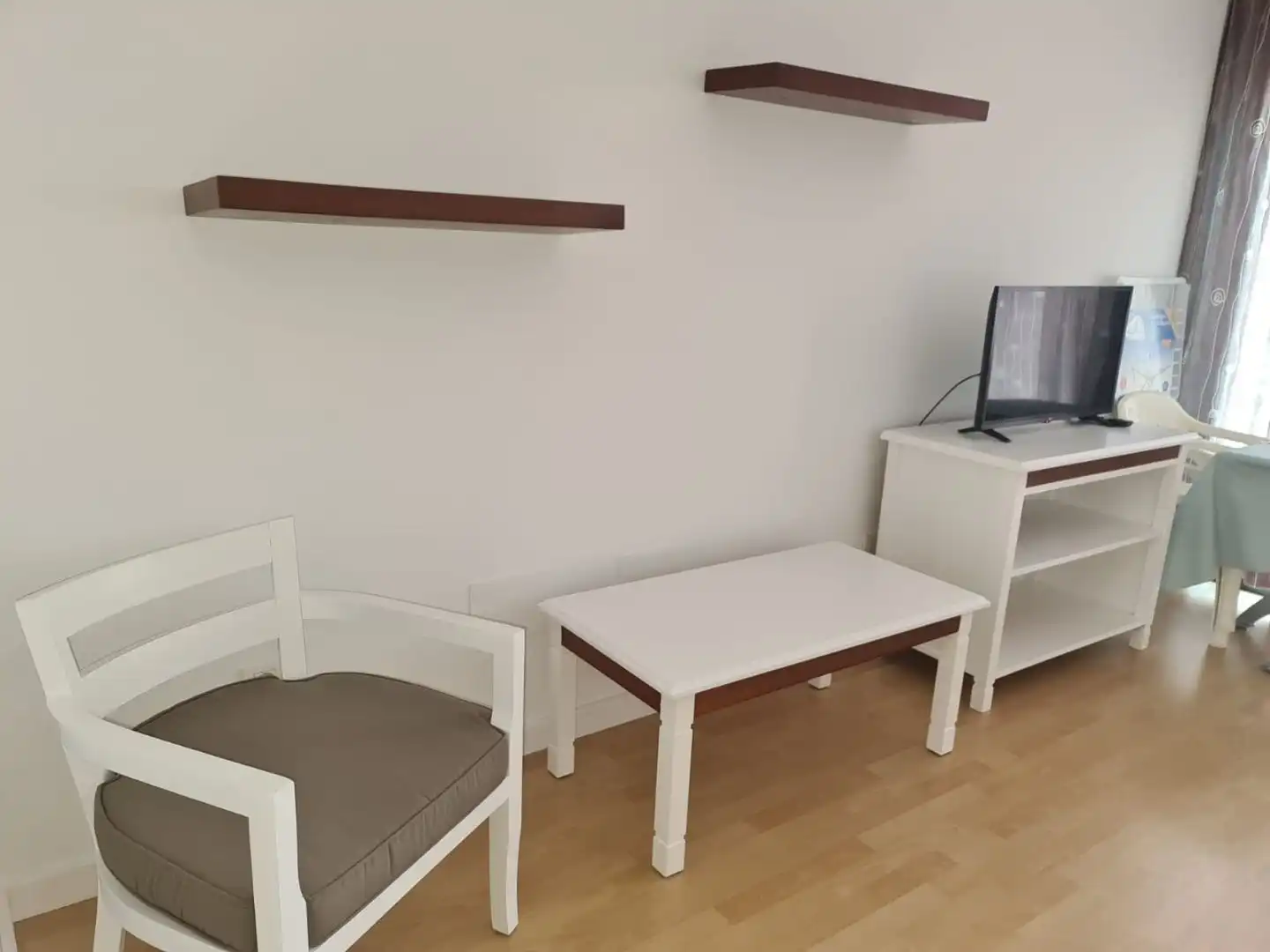 Sala d'estar de Dúplex de lloguer en Las Palmas de Gran Canaria amb Parquet, Terrassa i Moblat