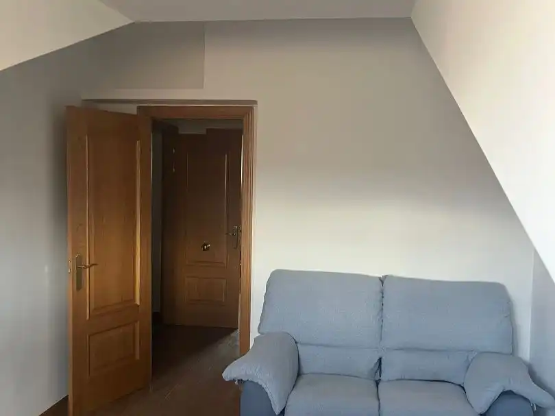 Dúplex en venda a Calle Río Duero, 13, Venecia - Nueva Alcalá Sala d'estar de Dúplex en venda en Alcalá de Henares amb Aire condicionat i Moblat