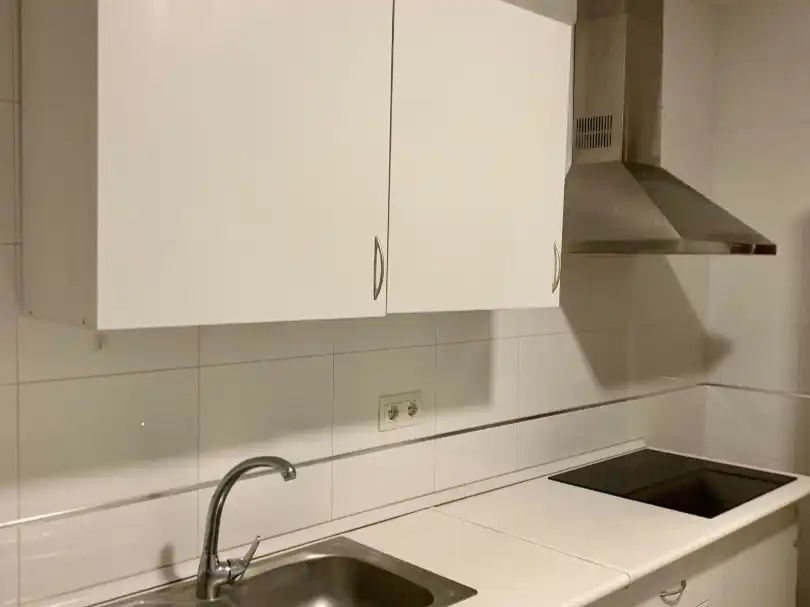 Piso en venta en Calle Granada, 27, Pozuelo de Calatrava Cocina de Piso en venta en Pozuelo de Calatrava con Aire acondicionado y Piscina