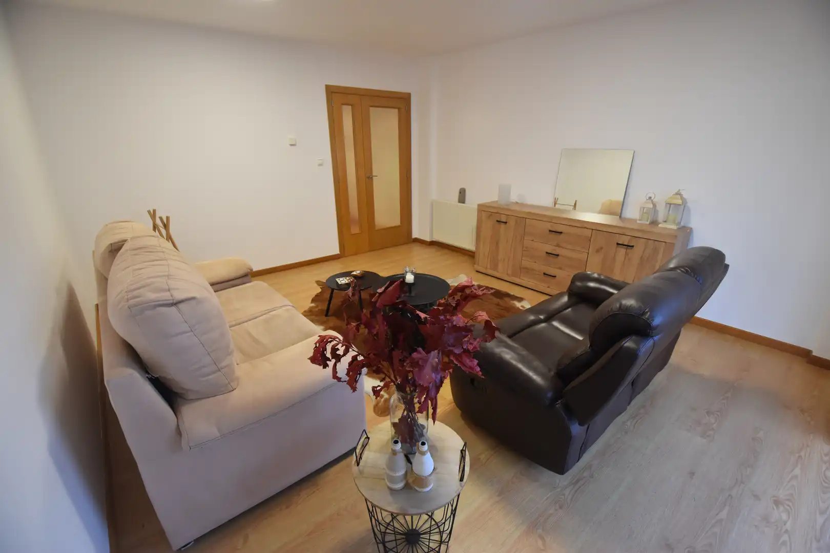 Flat for rent in Rúa Ribeira Sacra, 19, Mesoiro Living room of Flat for rent in A Coruña Capital with Heating, Parquet flooring and Storage room