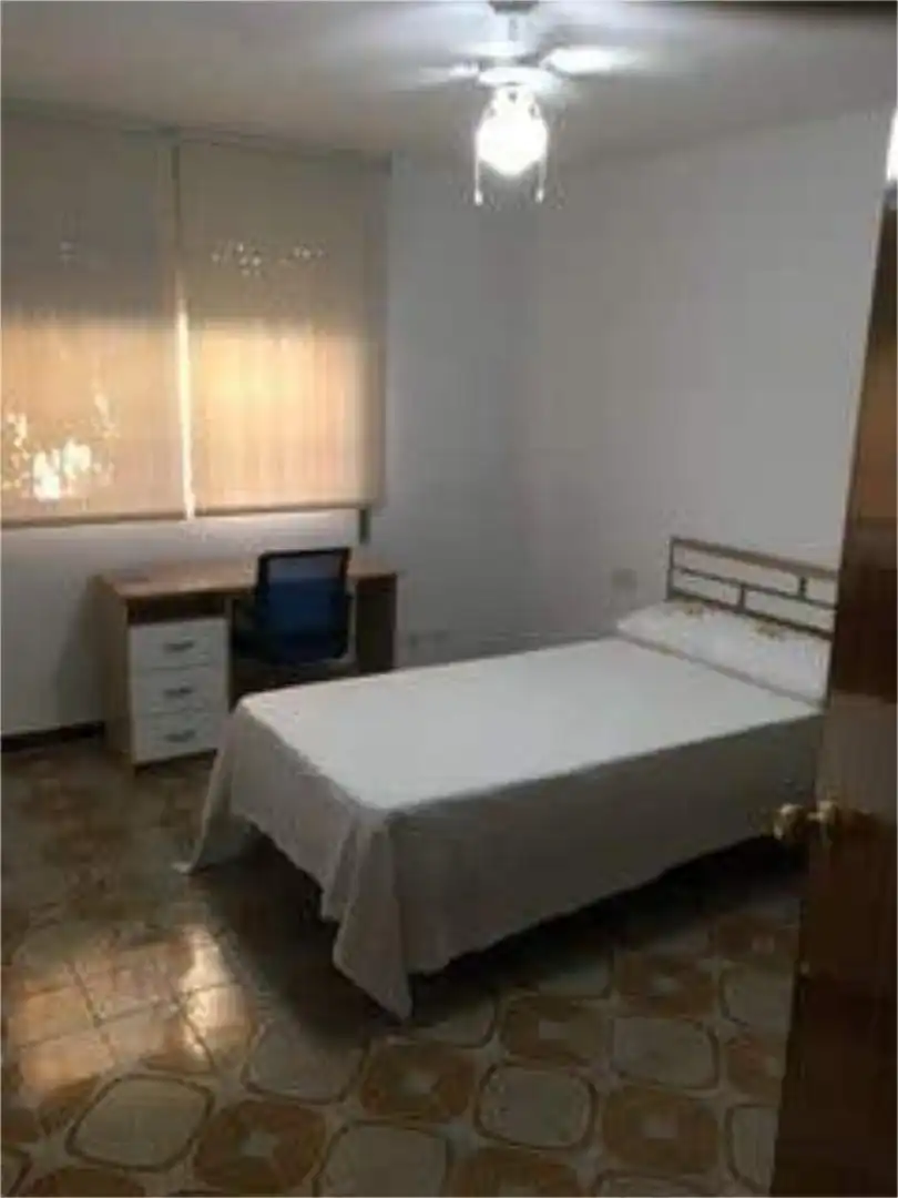 Room in Ciudad Jardín - Zoco Room in Ciudad Jardín - Zoco