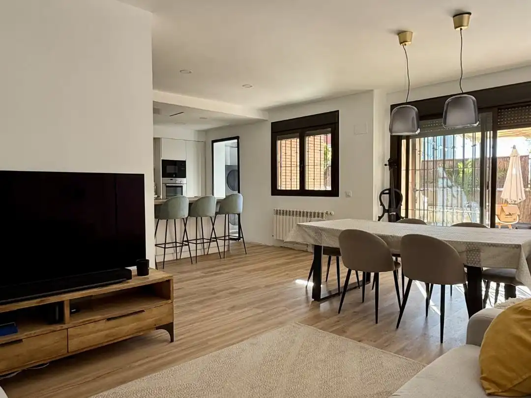 Flat for sale in Calle Castillo de Arévalo, 11, Europolis Living room of Flat for sale in Las Rozas de Madrid with Air Conditioner