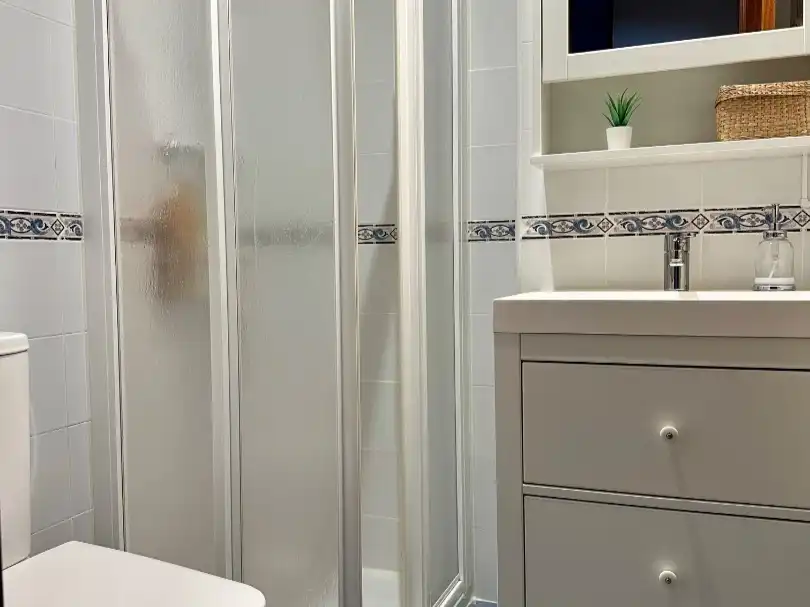 Flat for sale in Calle Rosales, 1, Arcos de la Frontera Bathroom of Flat for sale in Arcos de la Frontera with Air Conditioner and Terrace