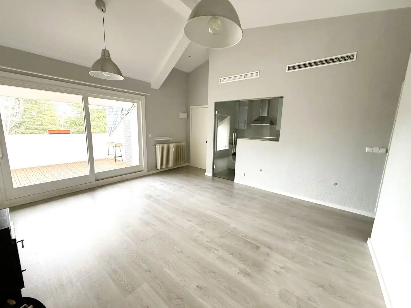 Ático de alquiler en Paseo del Pinar, 29, El Caño - Maracaibo Sala de estar de Ático de alquiler en Las Rozas de Madrid con Aire acondicionado, Calefacción y Parquet