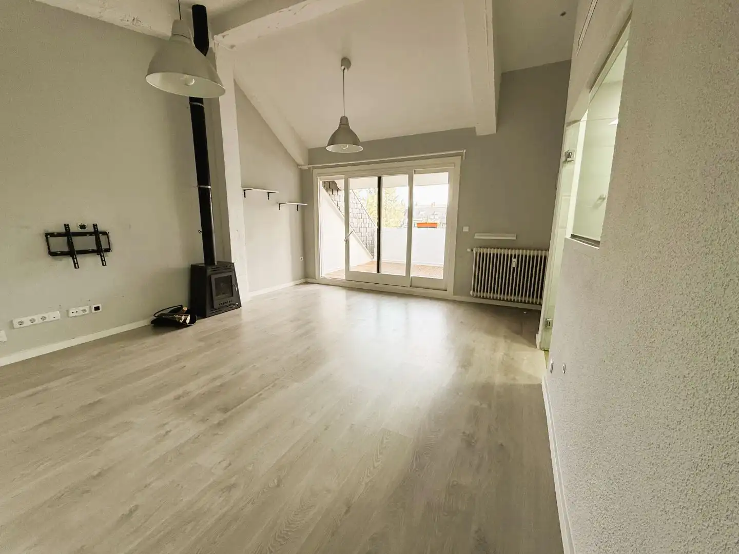 Ático de alquiler en Paseo del Pinar, 29, El Caño - Maracaibo Sala de estar de Ático de alquiler en Las Rozas de Madrid con Aire acondicionado, Calefacción y Parquet