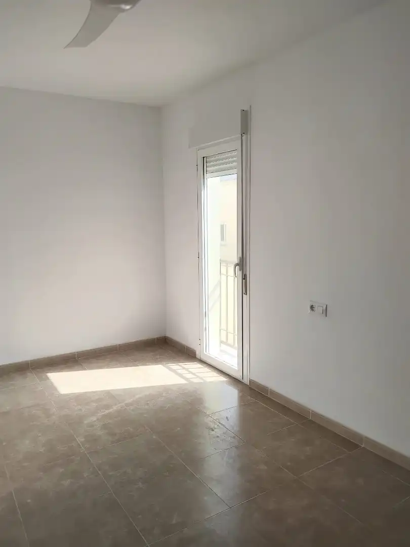 Einfamilien-Reihenhaus zur Miete in Calle Jesús de Perceval, 61, Aguadulce Norte Terrasse von Einfamilien-Reihenhaus zur Miete in Roquetas de Mar mit Klimaanlage, Terrasse und Abstellraum