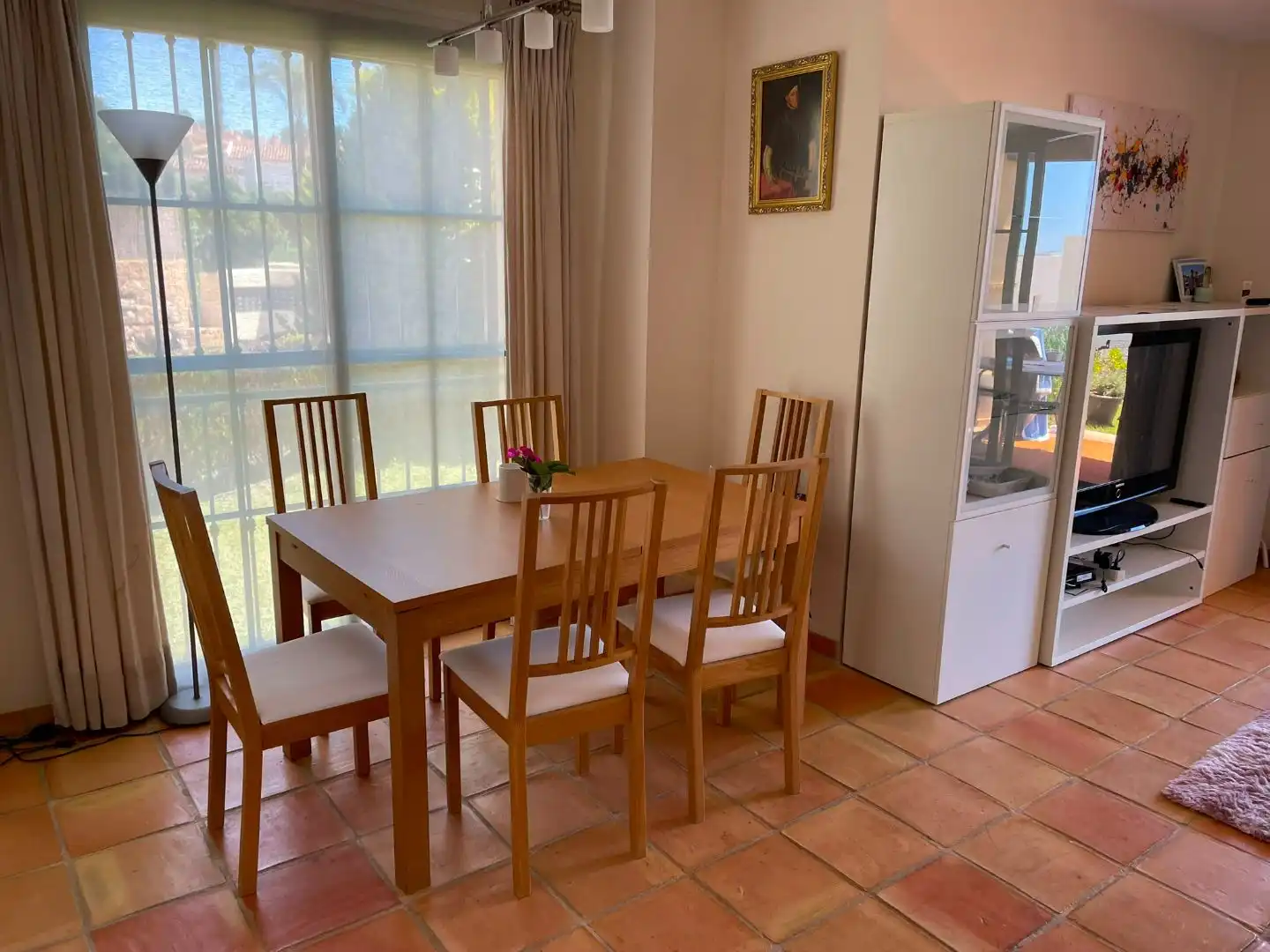 Einfamilien-Reihenhaus zur Miete in Carrer Berna, 6, Golf Bahía Esszimmer von Einfamilien-Reihenhaus zur Miete in Finestrat mit Klimaanlage, Heizung und Privatgarten