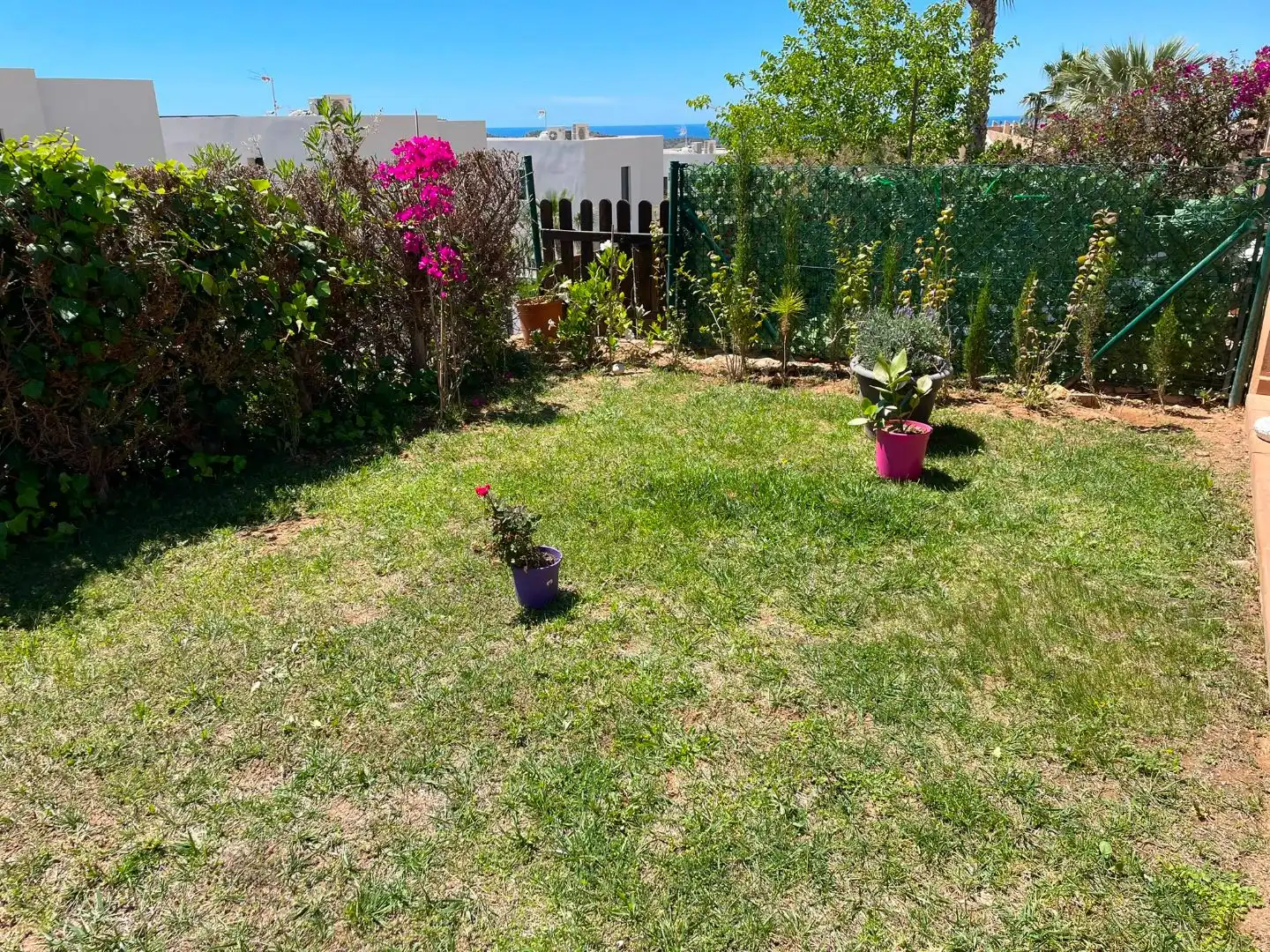 Einfamilien-Reihenhaus zur Miete in Carrer Berna, 6, Golf Bahía Garten von Einfamilien-Reihenhaus zur Miete in Finestrat mit Klimaanlage, Heizung und Privatgarten