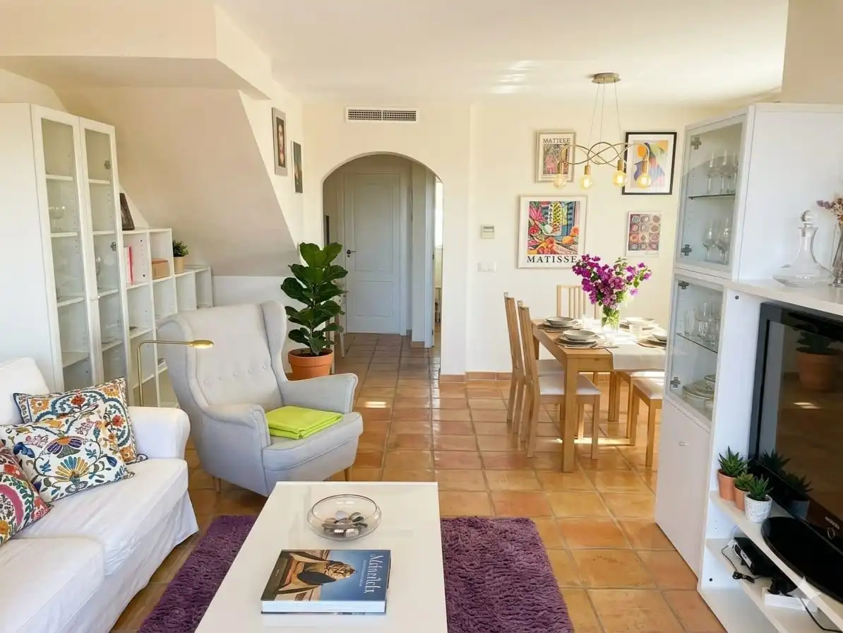 Einfamilien-Reihenhaus zur Miete in Carrer Berna, 6, Golf Bahía Esszimmer von Einfamilien-Reihenhaus zur Miete in Finestrat mit Klimaanlage, Heizung und Privatgarten