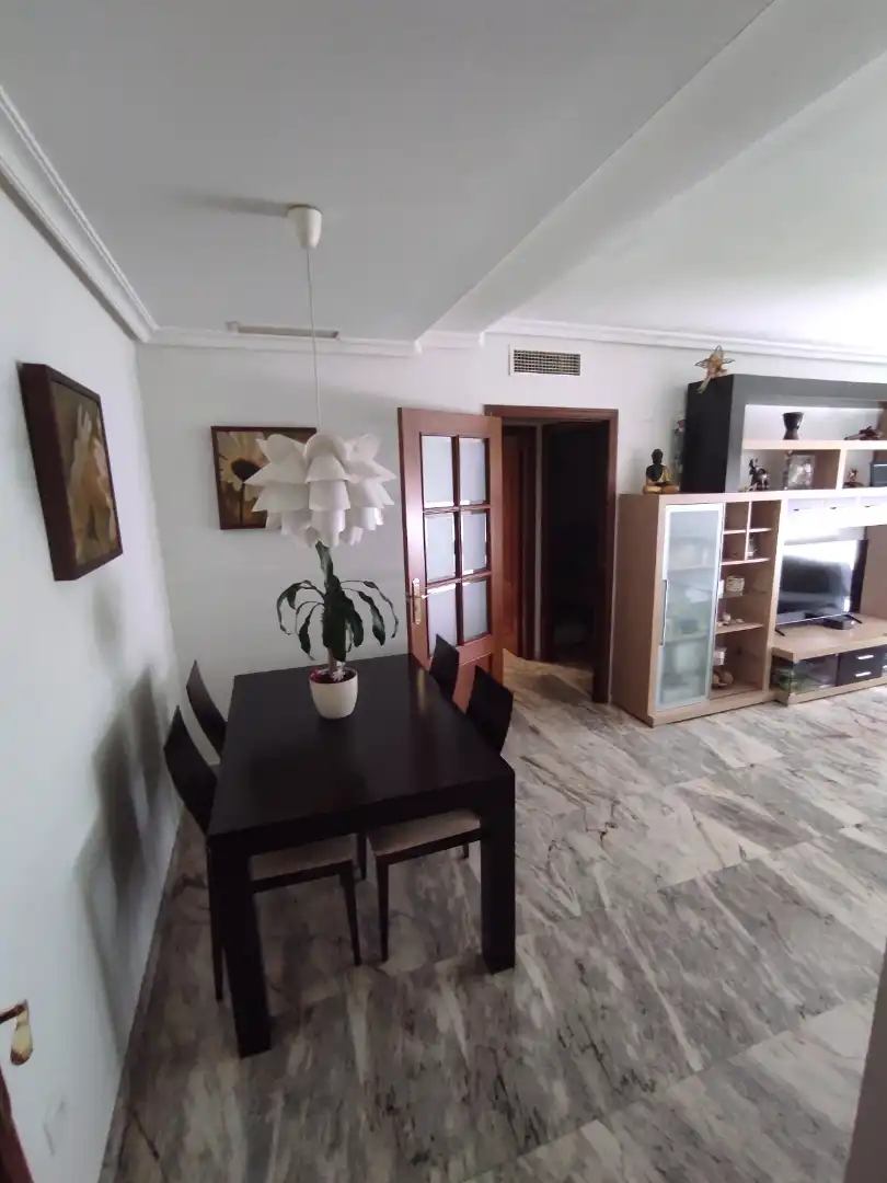 Piso en venta en Calle Figueira Da Foz, 3, La Estación Comedor de Piso en venta en Badajoz Capital con Aire acondicionado y Terraza
