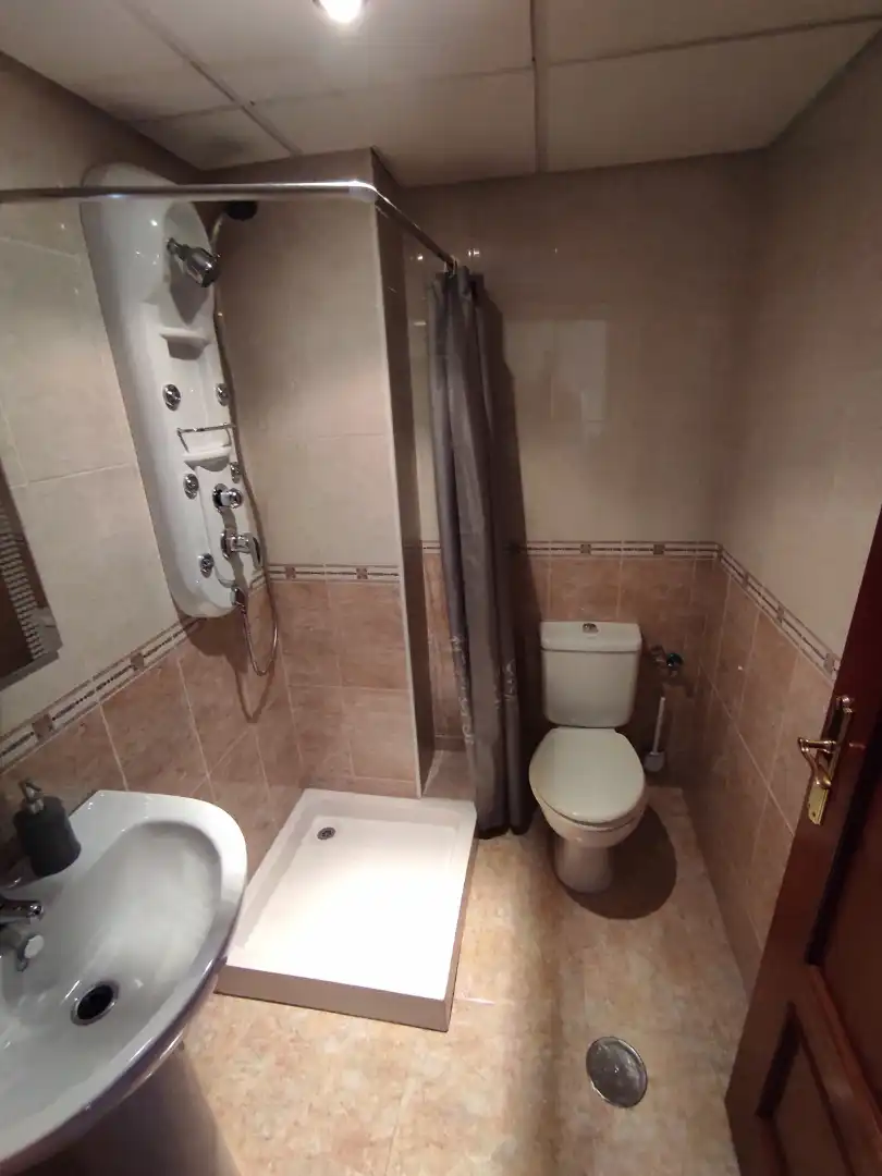 Piso en venta en Calle Figueira Da Foz, 3, La Estación Baño de Piso en venta en Badajoz Capital con Aire acondicionado y Terraza
