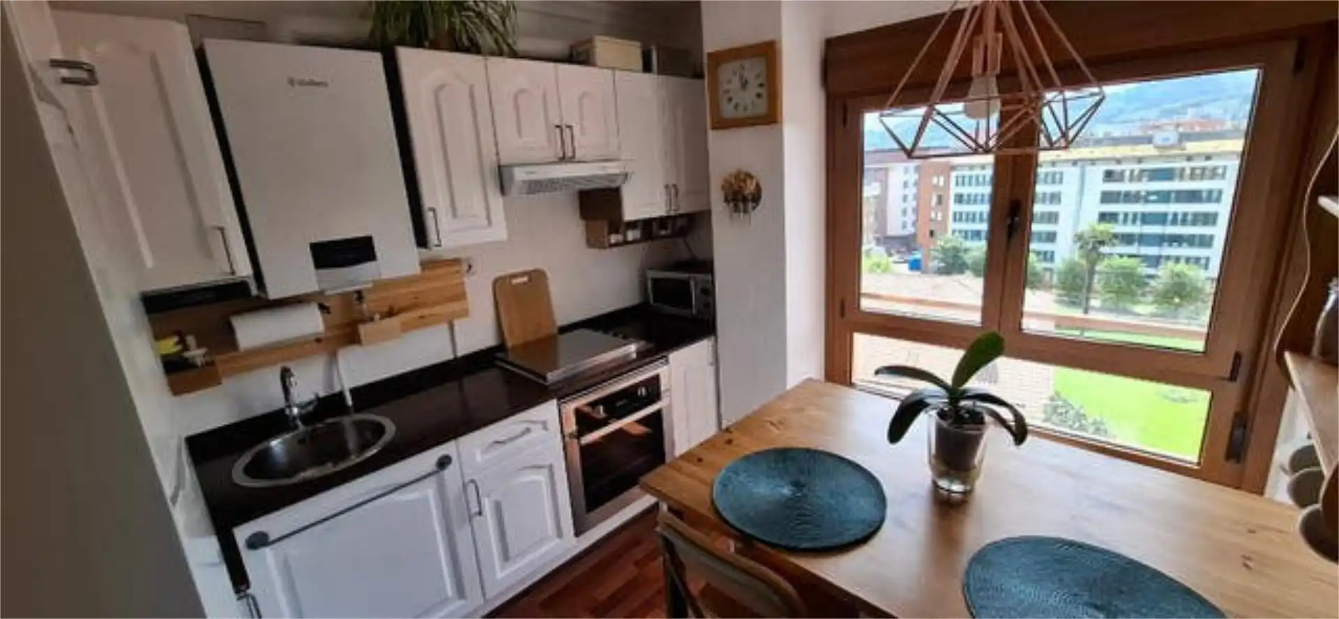 Cocina de Piso en venta en Siero con Calefacción, Trastero y Amueblado