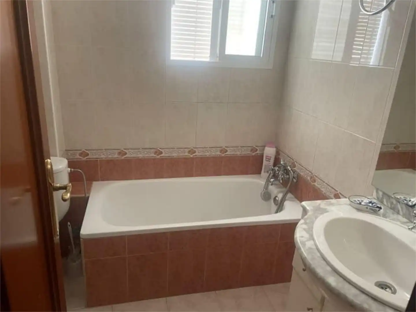 Flat for rent in Hornachuelos Bathroom of Flat for rent in Hornachuelos with Heating and Furnished