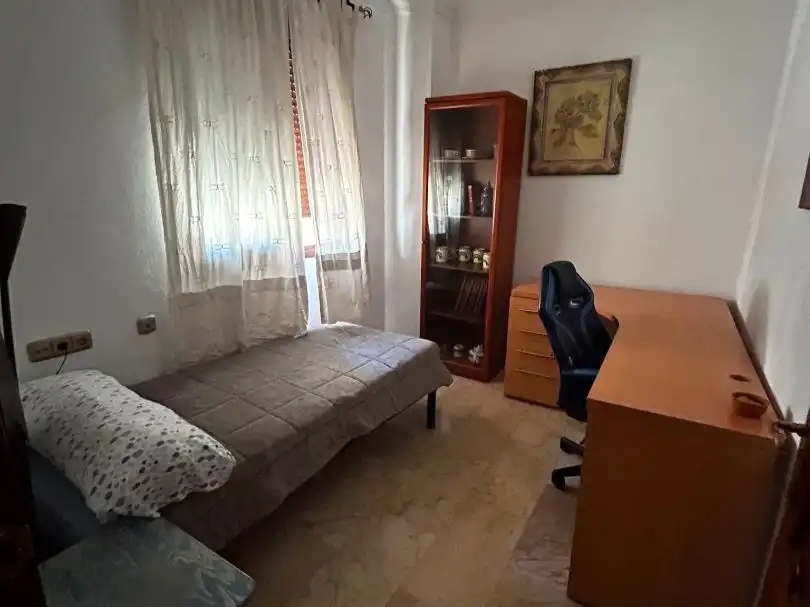 Piso en venta en Plaza del Romero, 2, Alozaina Habitación de Piso en venta en Alozaina con Terraza, Amueblado y Balcón