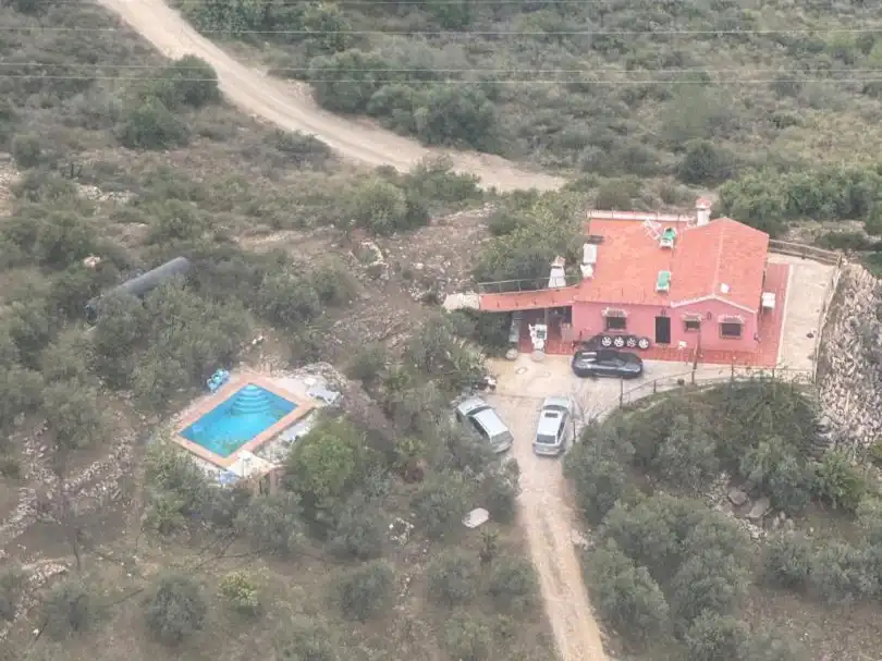 Finca rústica en venta en Camino Alto de Guaro, 23, Alozaina Piscina de Finca rústica en venta en Alozaina con Piscina