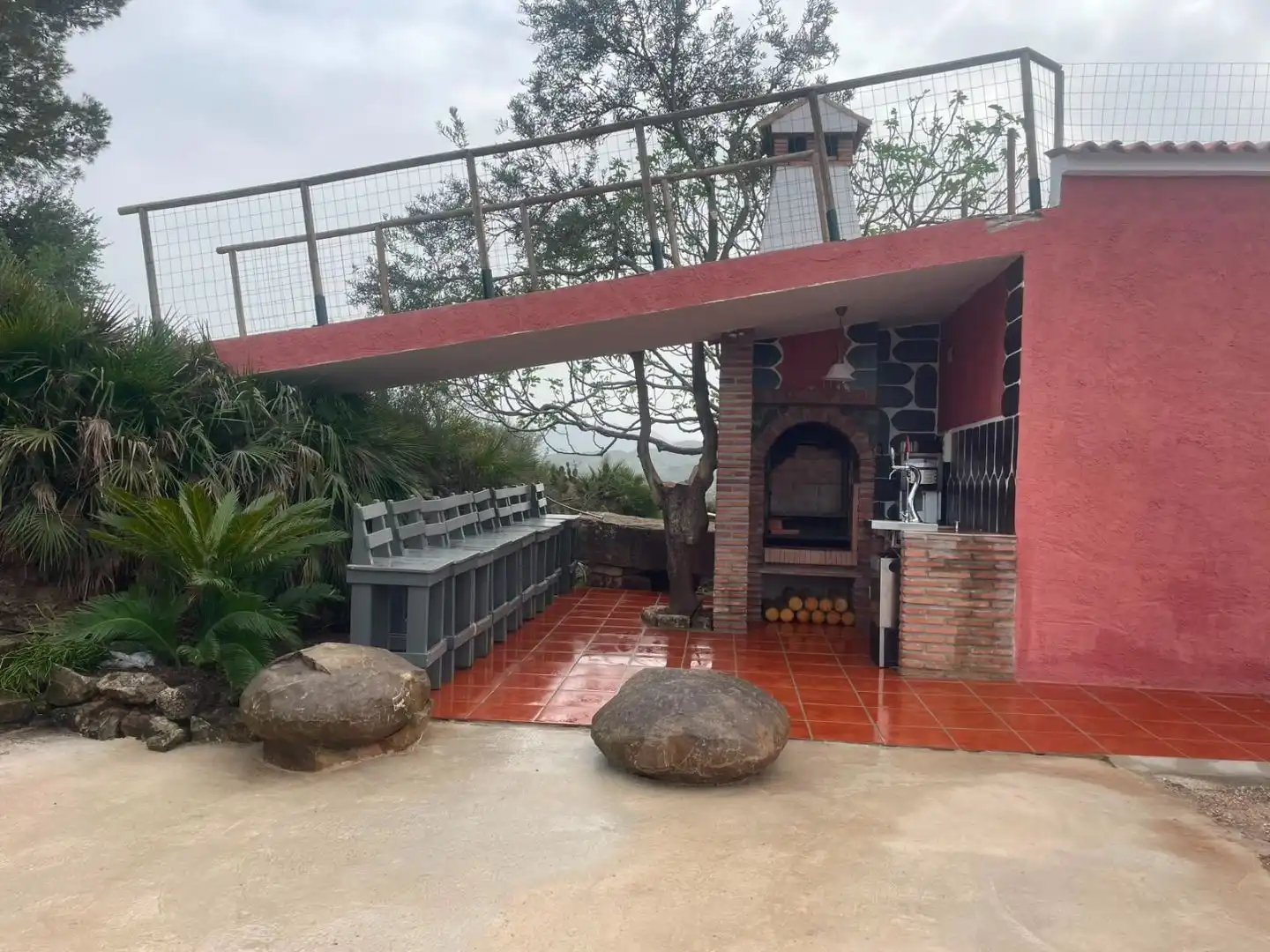 Finca rústica en venta en Camino Alto de Guaro, 23, Alozaina Terraza de Finca rústica en venta en Alozaina con Piscina
