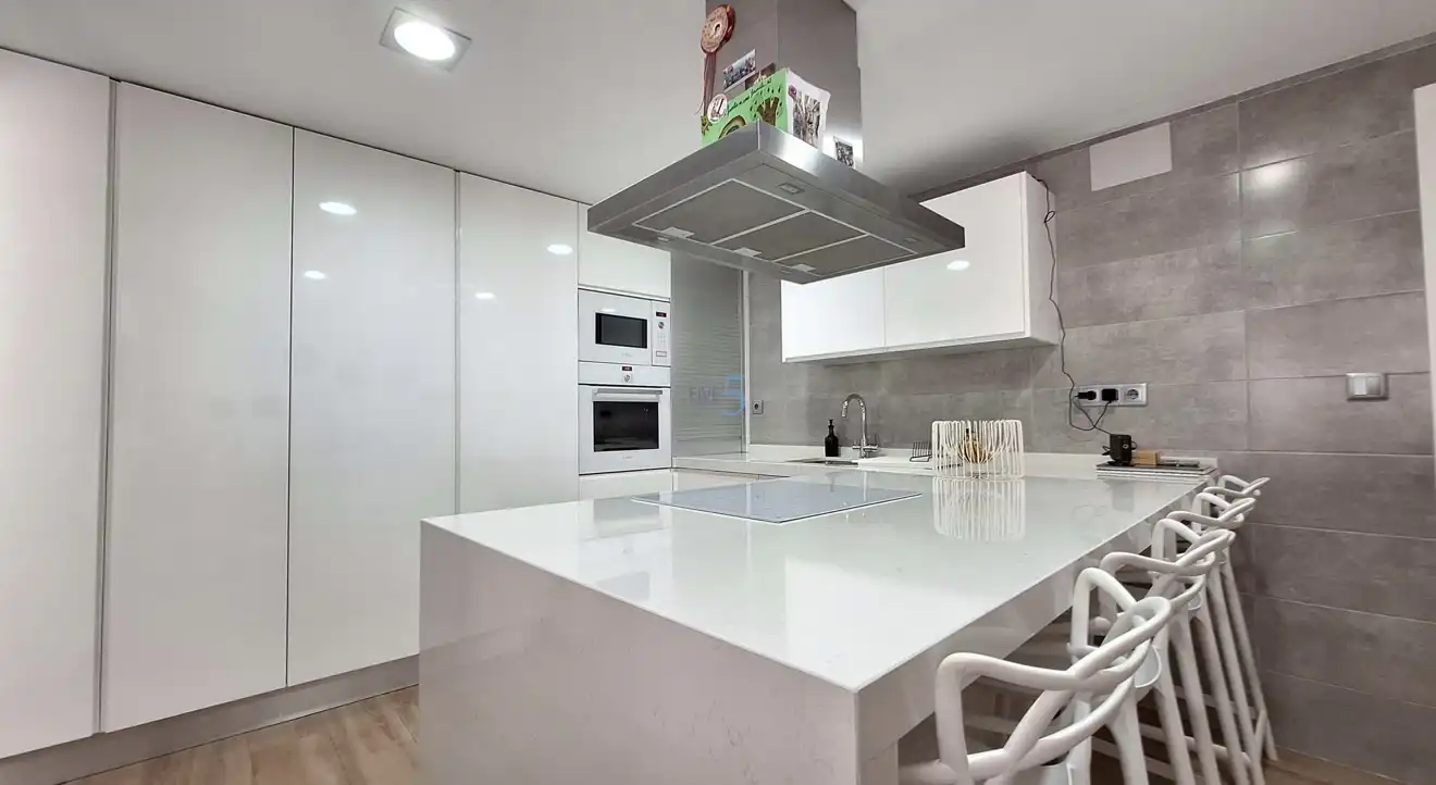 Flat for sale in Calle Mayor, 12, Pilar de la Horadada ciudad Kitchen of Flat for sale in Pilar de la Horadada with Air Conditioner, Terrace and Balcony
