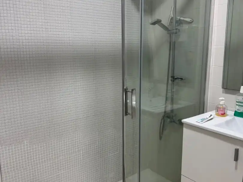 Flat for sale in Passeig Maritim, 33, Passeig Marítim Bathroom of Flat for sale in Mont-roig del Camp with Terrace, Swimming Pool and Balcony