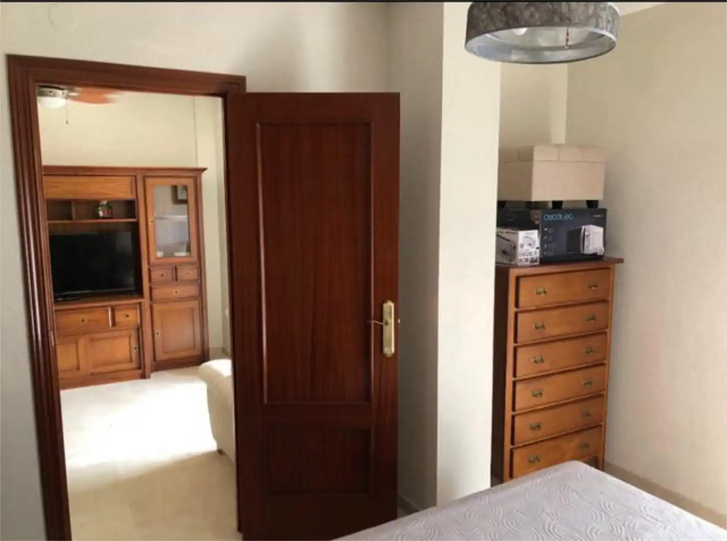 Habitación de Piso de alquiler en Jaén con Jardín privado y Amueblado