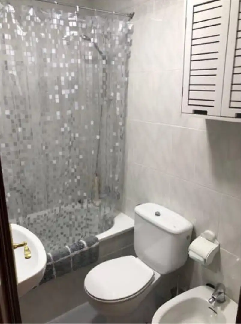 Baño de Piso de alquiler en Jaén con Jardín privado y Amueblado