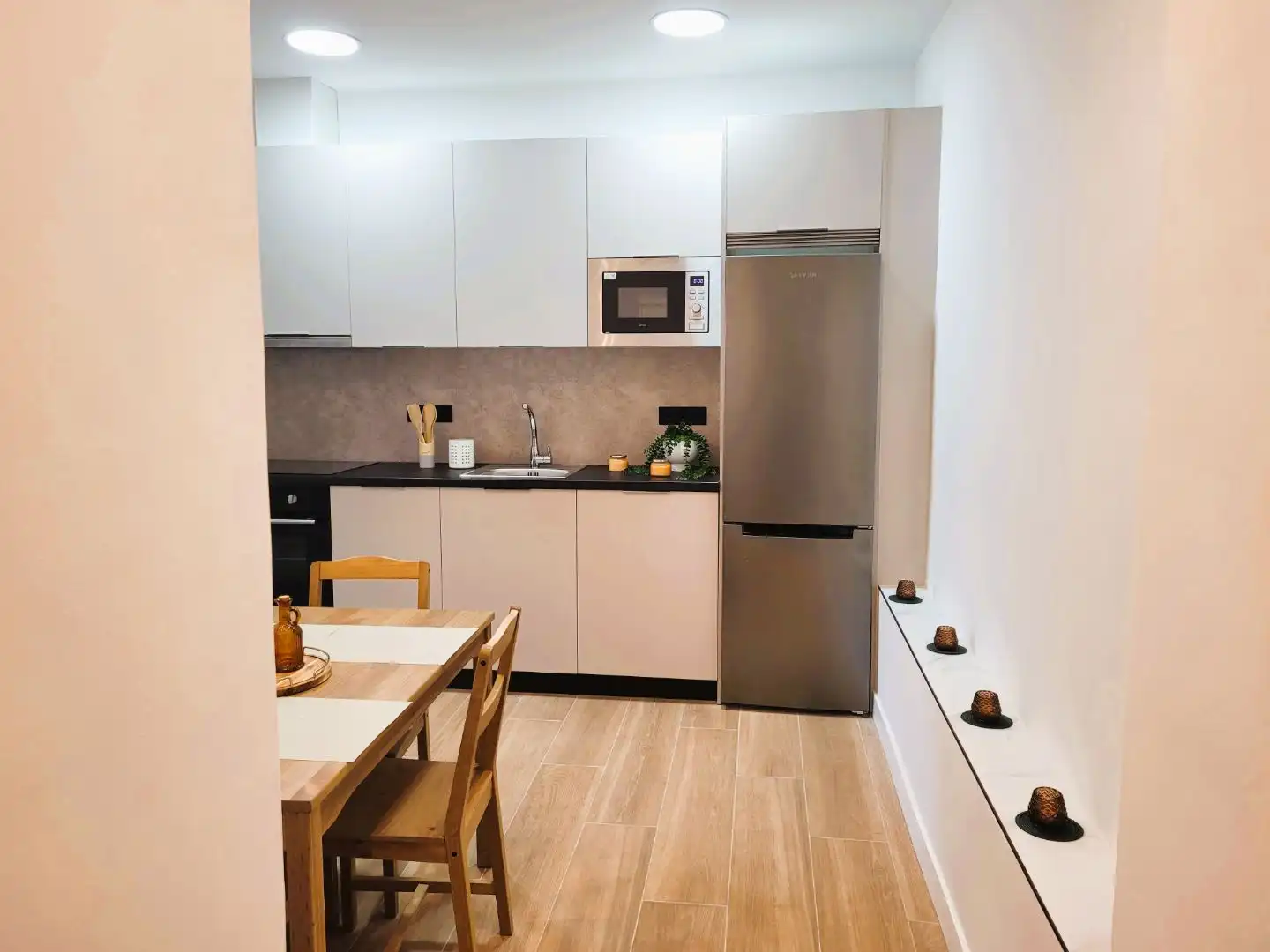 Piso de alquiler en Calle Ibrahin, 15, Parque Victoria Eugenia Cocina de Piso de alquiler en Málaga con Aire acondicionado, Calefacción y Amueblado