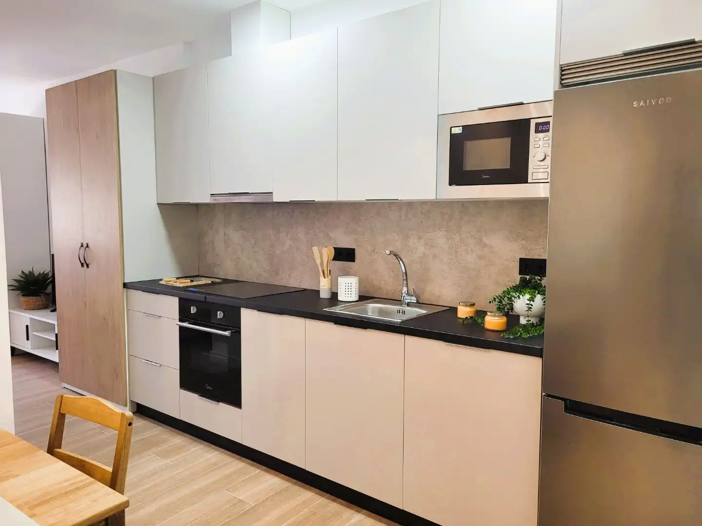 Piso de alquiler en Calle Ibrahin, 15, Parque Victoria Eugenia Cocina de Piso de alquiler en Málaga con Aire acondicionado, Calefacción y Amueblado
